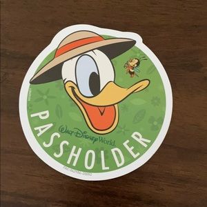 Disney pass holder magnet - free with any Disney purchase!